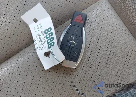 2013 Mercedes-Benz C 300 Sport 4Matic z USA, uszkodzony, nr VIN WDDGF8AB8DA818805